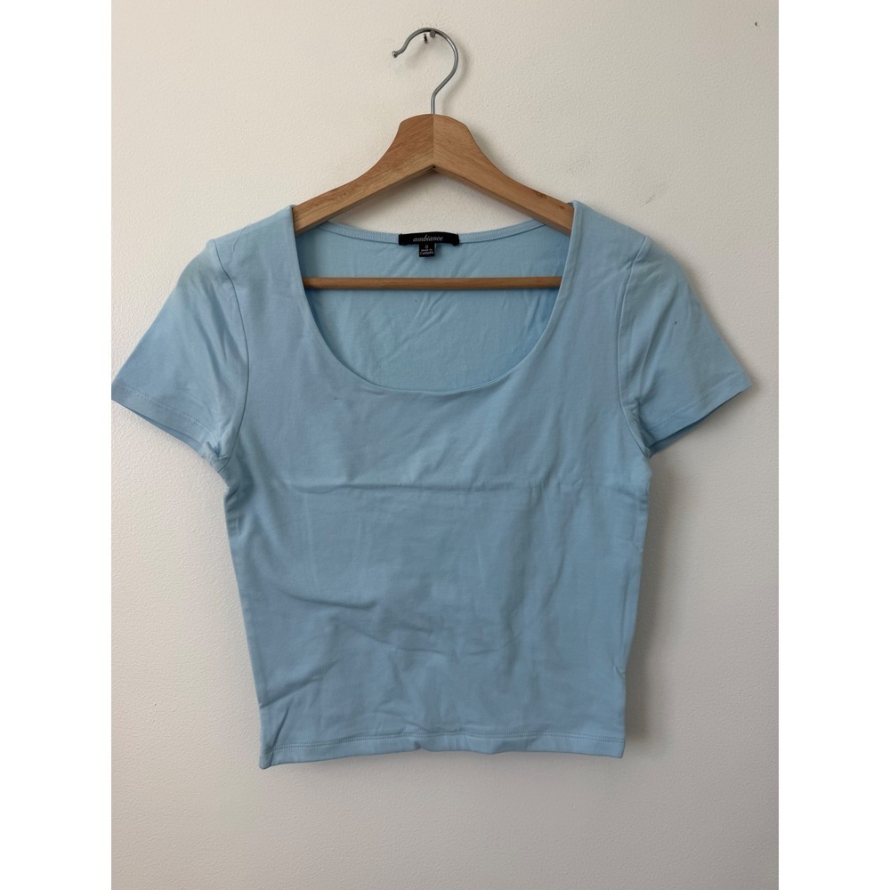 Ambiance Classic Fit Scoop Neck Cropped Tee – Women's Small – NWOT - Picture 2 of 4